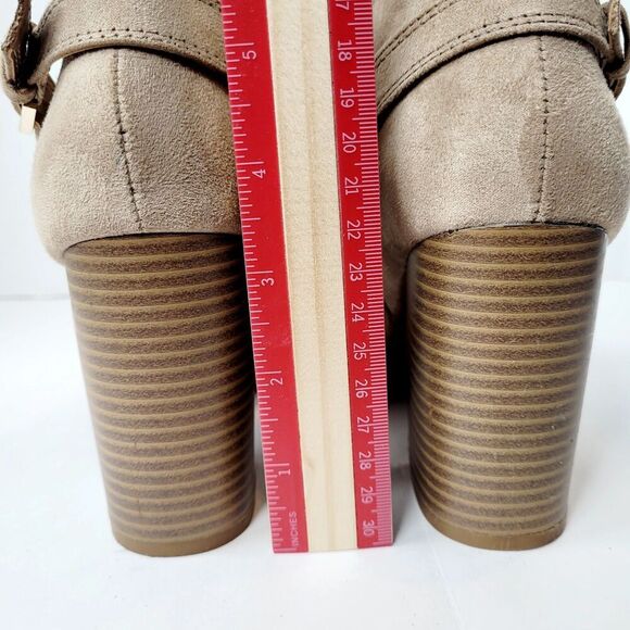 APT 9 Clock Tan Women's Peep Toe Ankle Booties Faux Suede Zipper Size 7 Med EUC - Picture 9 of 12